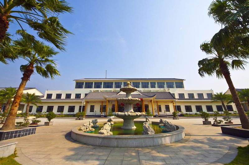 Tiansheng Nongzhuang Hotel over view