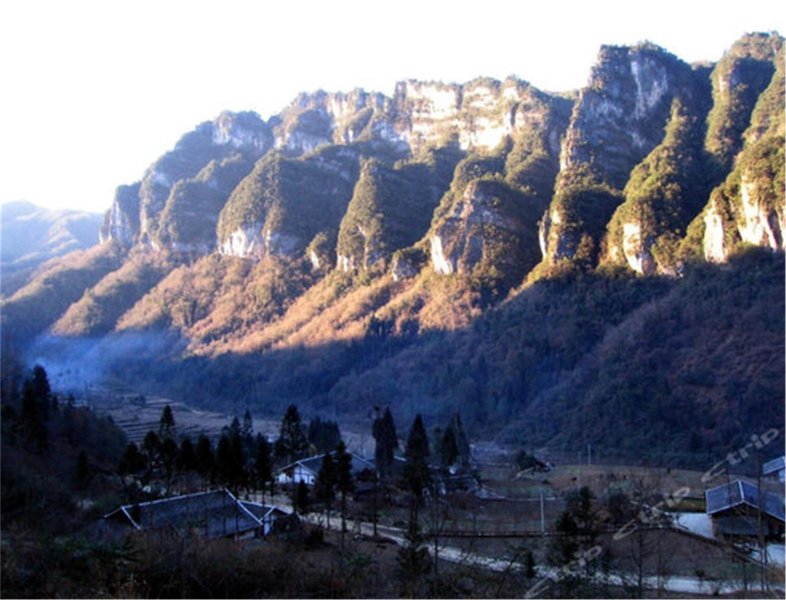 Bazhong Wushan Tiexi HotelOver view