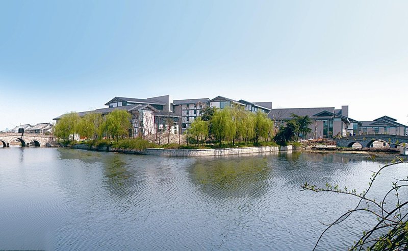 Narada Mirror Lake Hotel Shaoxing Over view