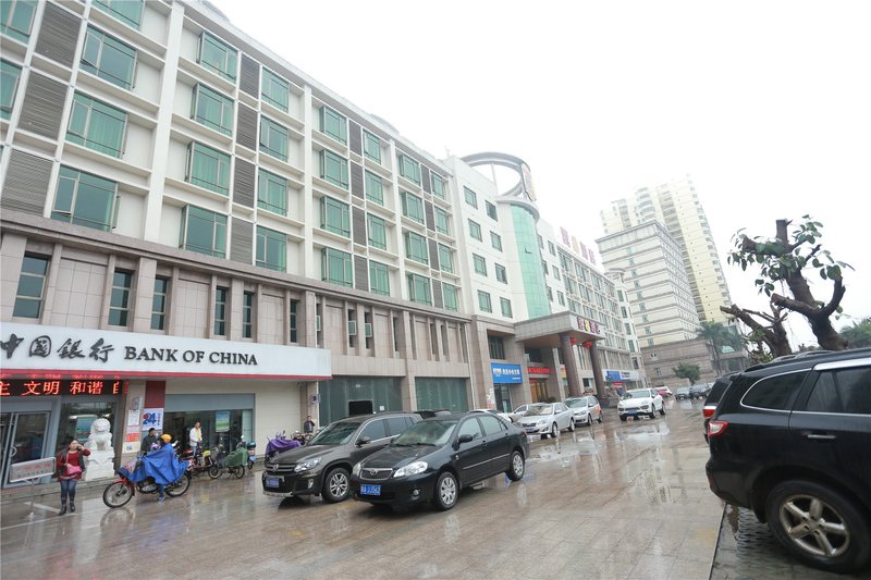 Super 8 Haikou Over view