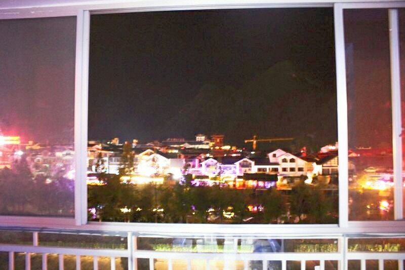 Space capsule Youth hostelOver view