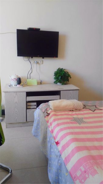 25xiaoshikezhanGuest Room