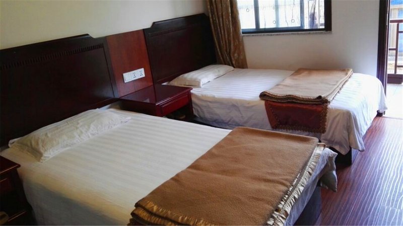 Lushan mountain tianchi don't family hotelGuest Room