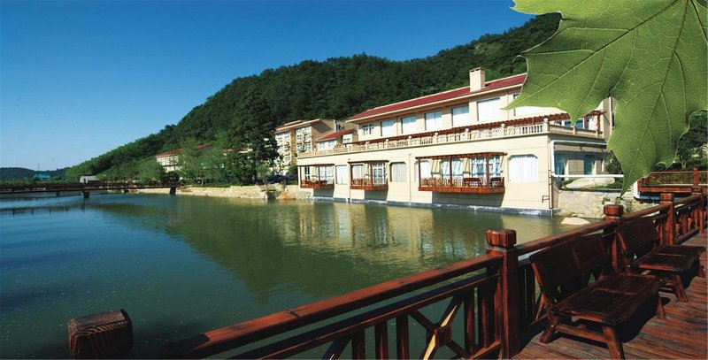 Meilin Holiday Resort Over view