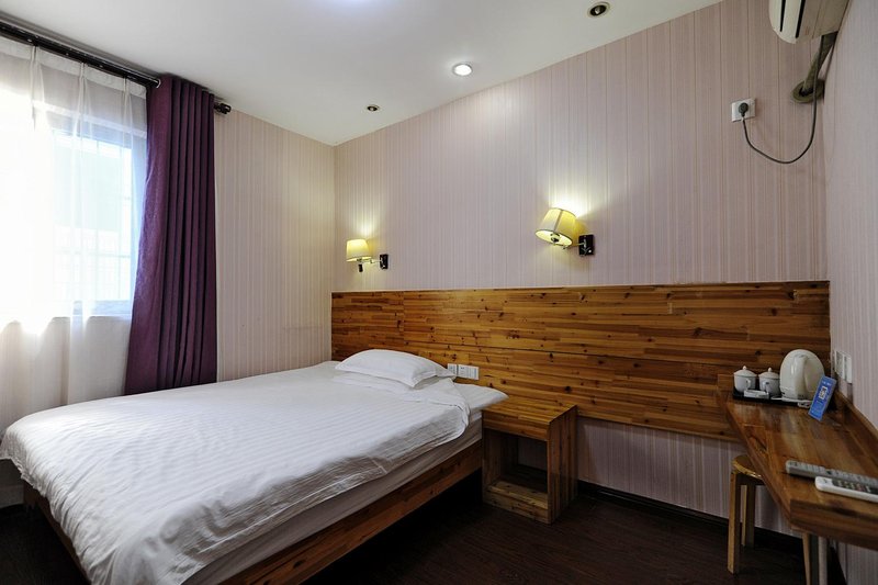 Baidu Holiday Hotel Guest Room