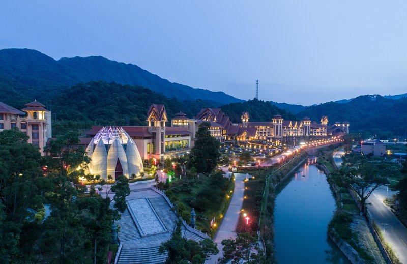 Jinglvlun Culture Tourist Town Hotel over view