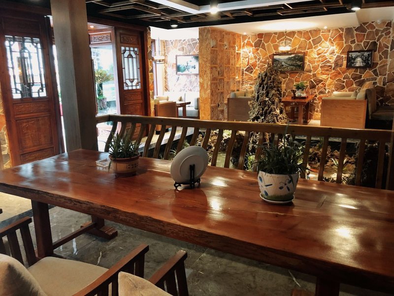 Lanqing Jiangju Innmeeting room