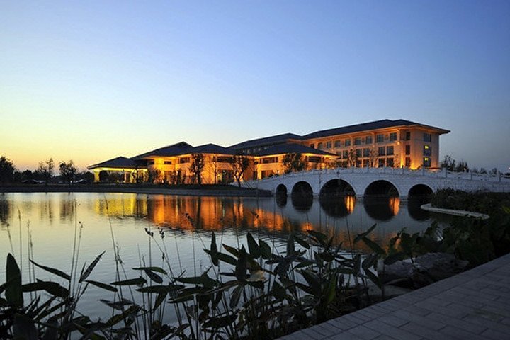 Qisheng Internation Hotel Over view