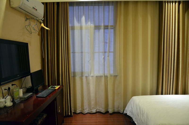 Candy Holiday HotelGuest Room