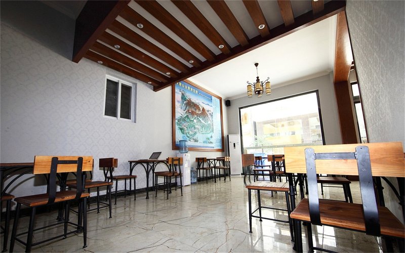 Towo Holiday Hotel (Emei Mountain Baoguo Temple) Restaurant