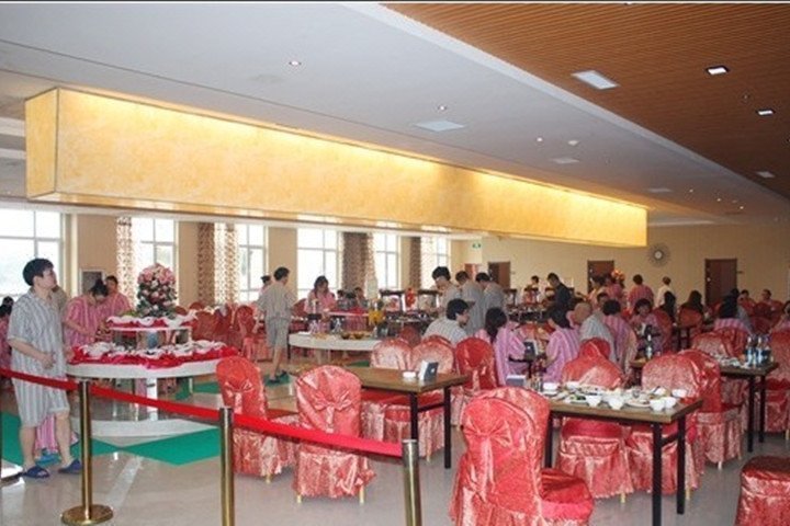 Lvzhonghai Hot Spring Holiday Hotel Restaurant