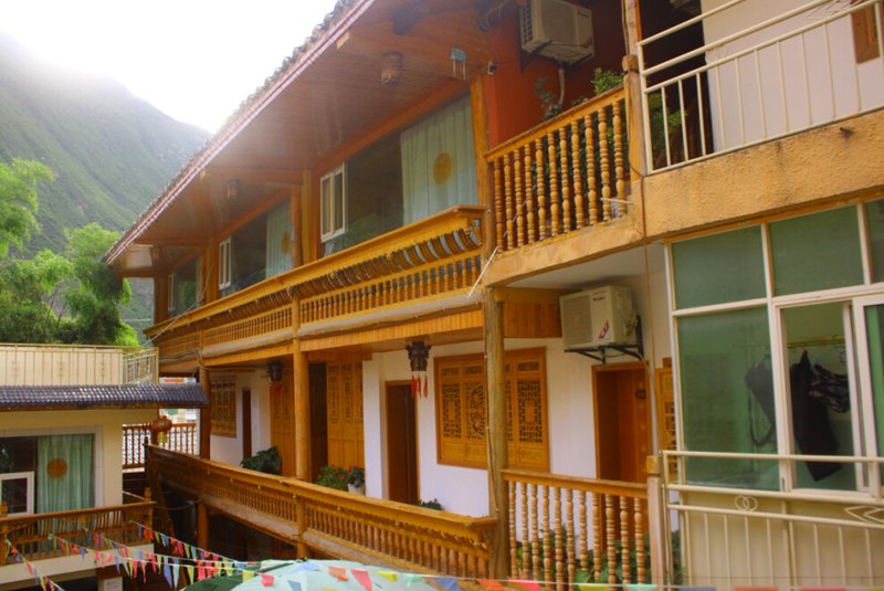 Jiuzhaigou Jixiang Ruyi Leisure Villa Over view