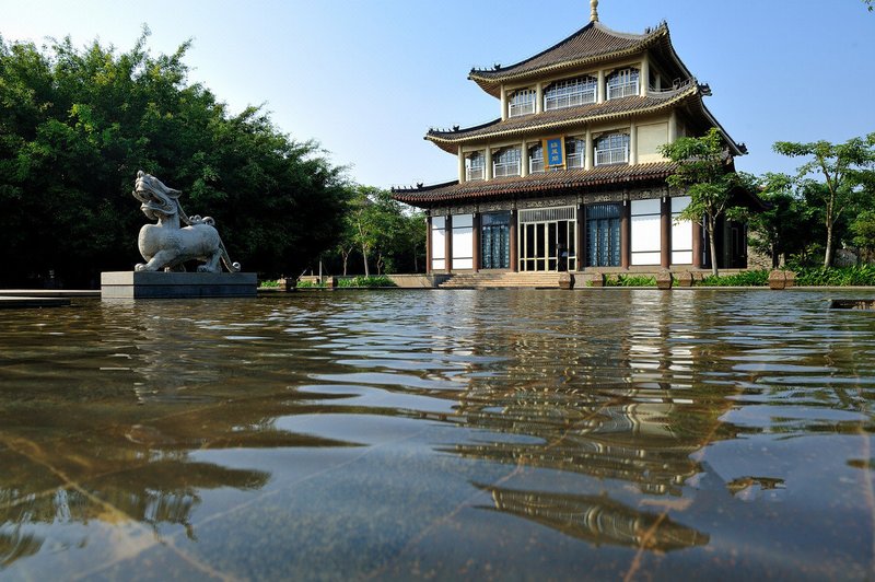 Eadry Royal Garden Hotel   Over view