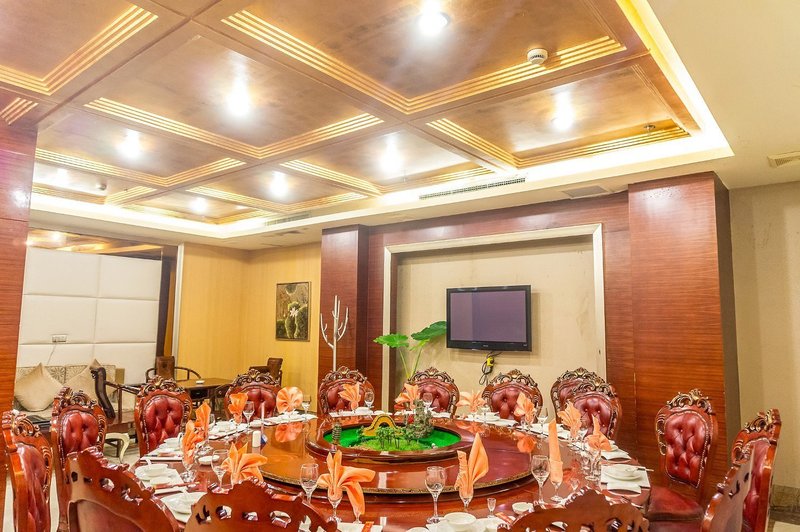 HU LAN HOTEL Restaurant