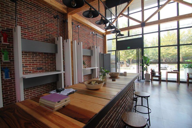 Shanghai China road passenger hub of Hongqiao National Convention Center Cafe Restaurant