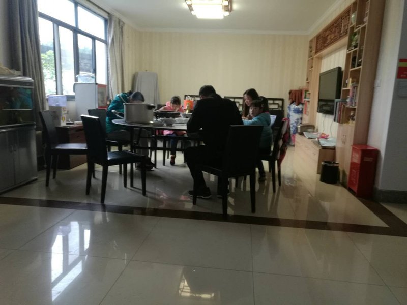 Jixi Lakeview HotelRestaurant