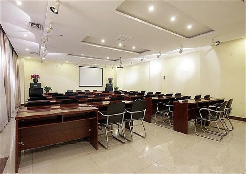 Green Alliance Hotel meeting room