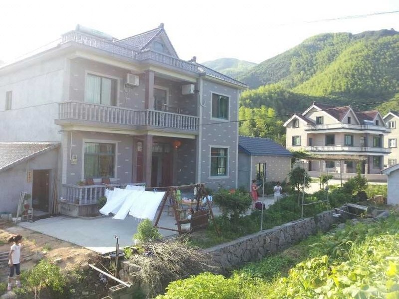 sin tan hillOver view