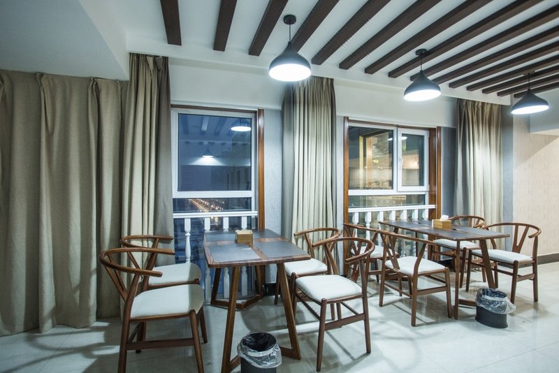 Lavande Hotels (Wanda Plaza Shop Heze Changjiang Road) Restaurant