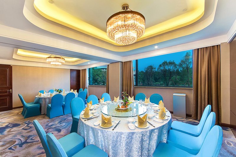 Guwenchang Cadre College Service Center (Yangfan Building)Restaurant