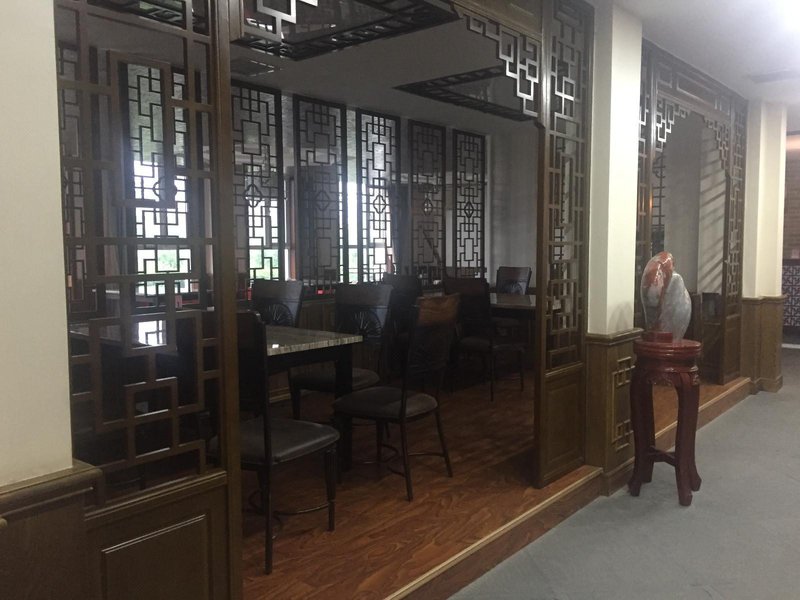 Chalet Manor HotelRestaurant