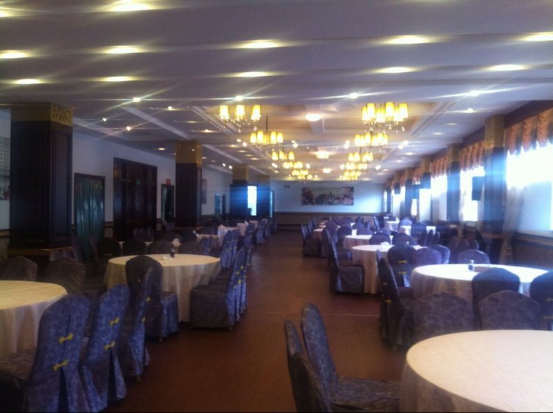 Luqiu Holiday Hotel Restaurant