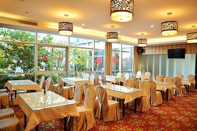 Freedon Waterscape Resort Hotel Restaurant