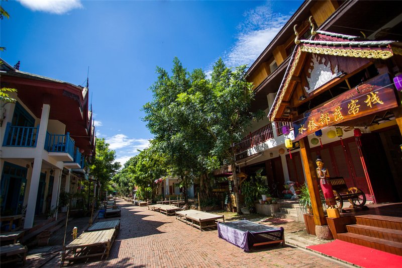 Shuidai Inn Xishuangbanna Over view