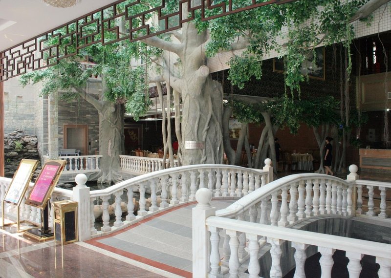 No.1 Holiday Hotel Restaurant