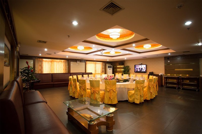Liangxiang Hotel Restaurant