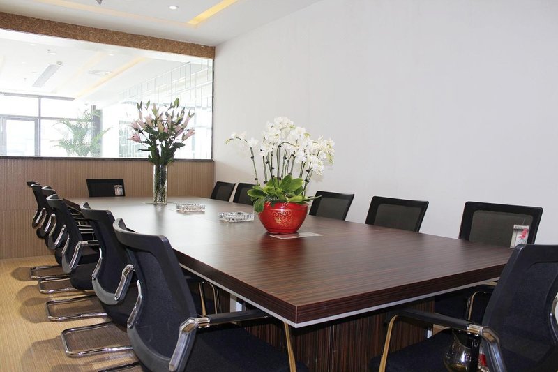 Yiting Siji Hotel (Shanghai Sanlin) meeting room