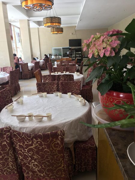 Siguniangshan Guishan Business Hotel Restaurant