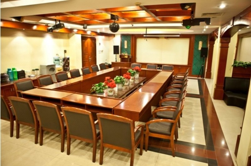 Jing Lian Hotel meeting room