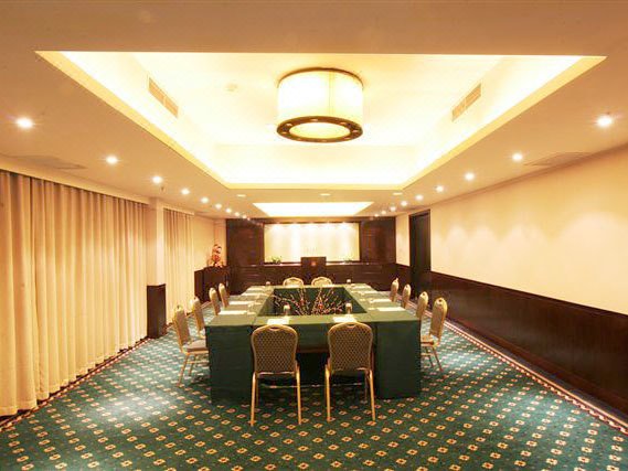 Concord Plaza Hotel meeting room