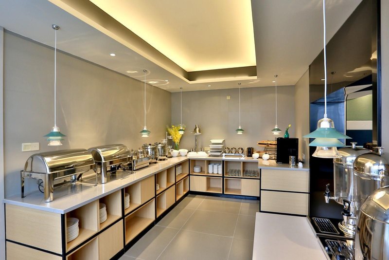 Home Inn  Restaurant