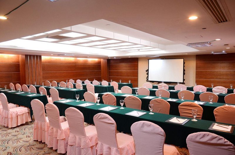 Xing Long Hotel and Suitesmeeting room