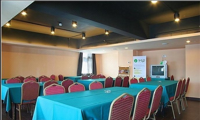 Goldmet Inn (Shenzhen Conference and Exhibition Center) meeting room