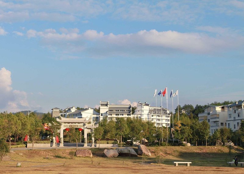 Qingzhu HotelOver view