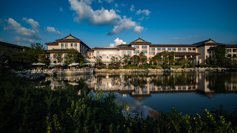 Rainbow Bridge Hotel Over view