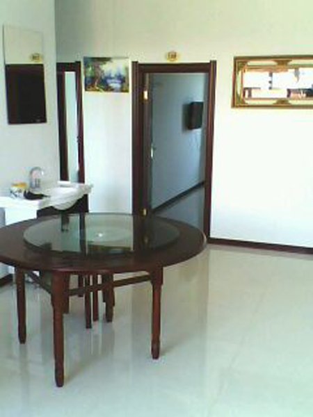 xinyuekezhan Restaurant