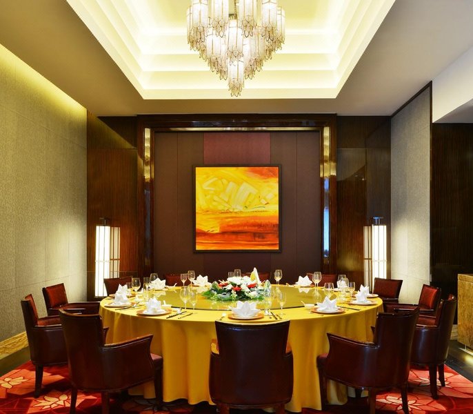 Crowne Plaza Dalian Sports Center Restaurant