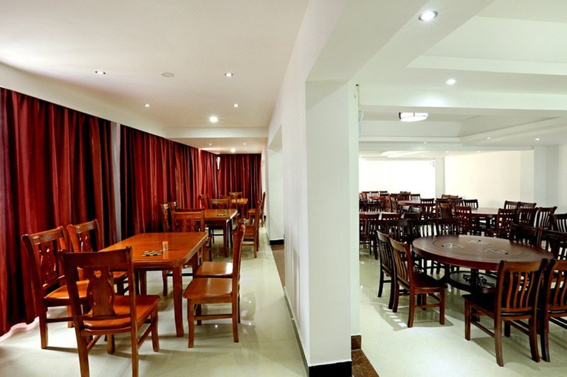 ZZJ Green Hotel Restaurant