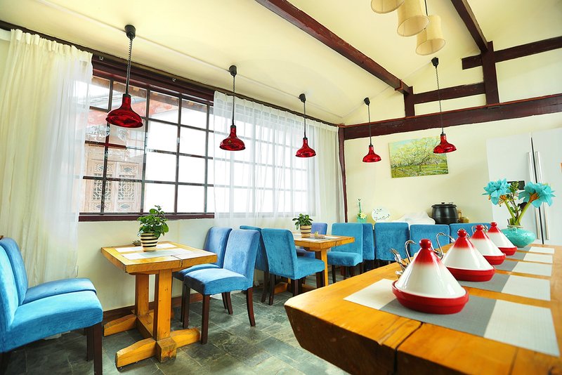 Yanmei Renwen Hostel Restaurant