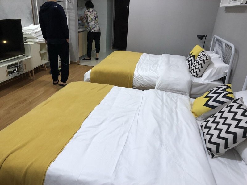 世悦轻奢度假公寓(青岛啤酒街银丰晶品店)