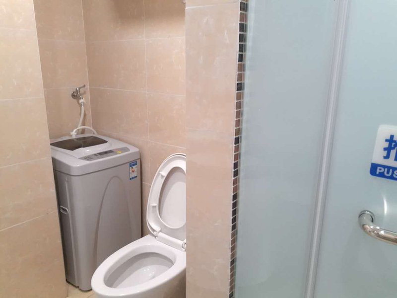 2513 Service Apartment 客房