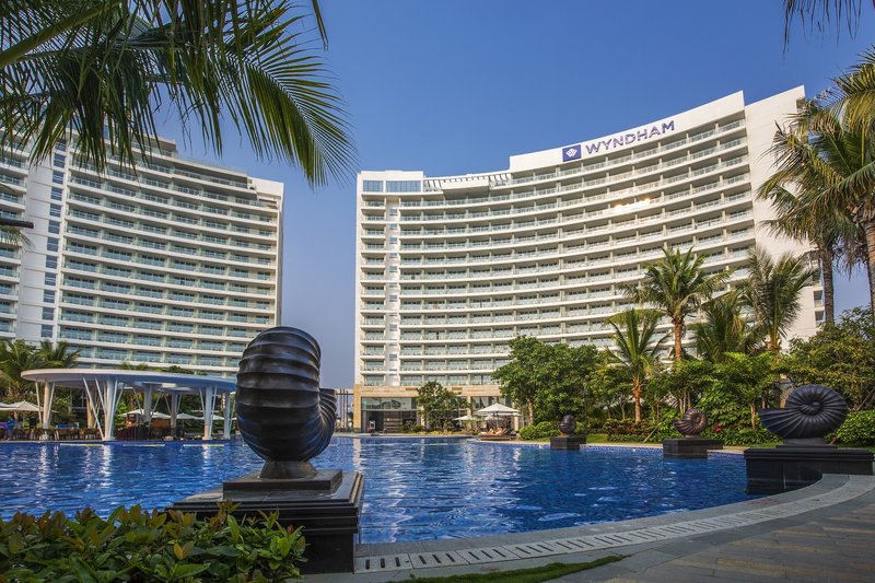 Wyndham Sanya Bay Over view