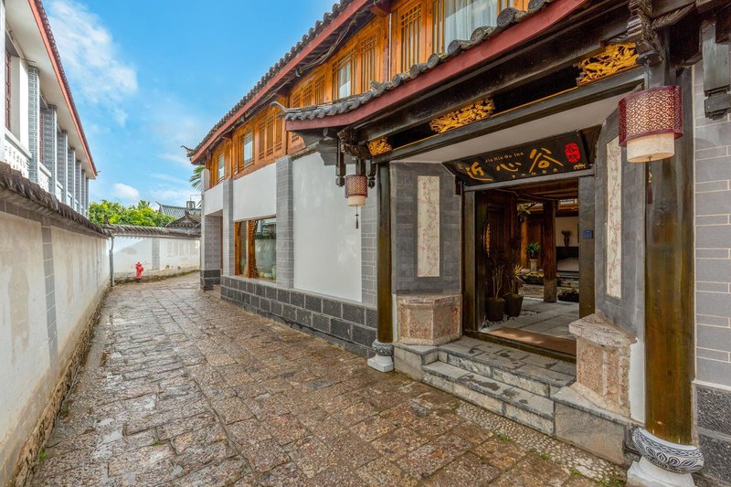 Lijiang Shang Fu court Inn  over view