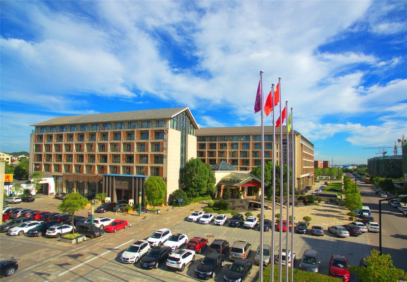 Metro Park Hotel Tianmuhu Over view