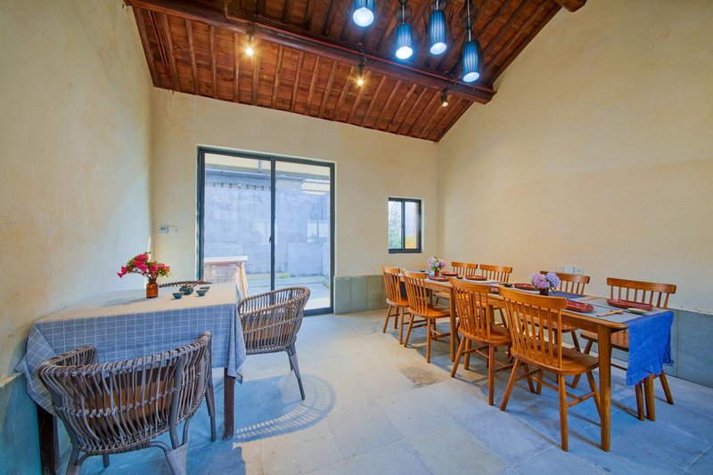 Qingwu Wuzhen Dongzha Natural Village Restaurant