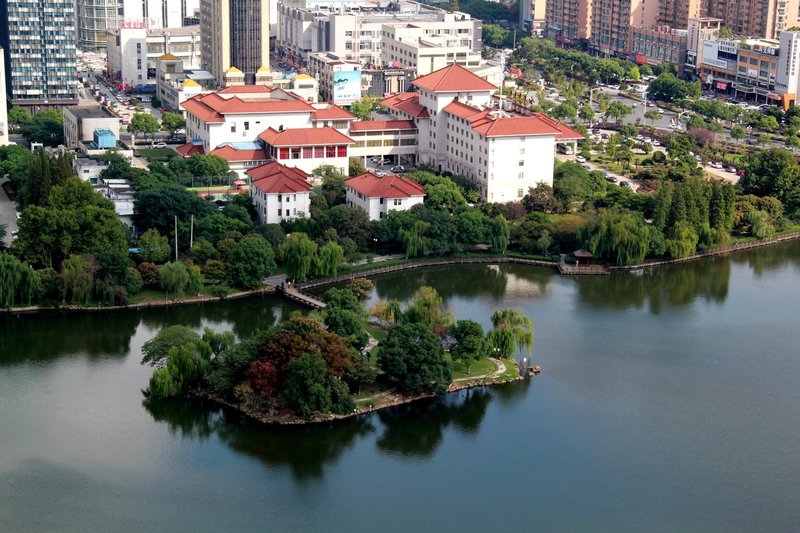 Nanhu Hotel over view